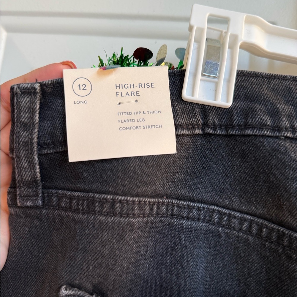 Universal Thread Women's Dark Flare Jeans Size 12 - Picture 6 of 6